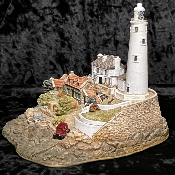 Very Rare Lilliput Lane, St. Mary’s Lighthouse Disneyana Special Edition - Picture 9 of 16